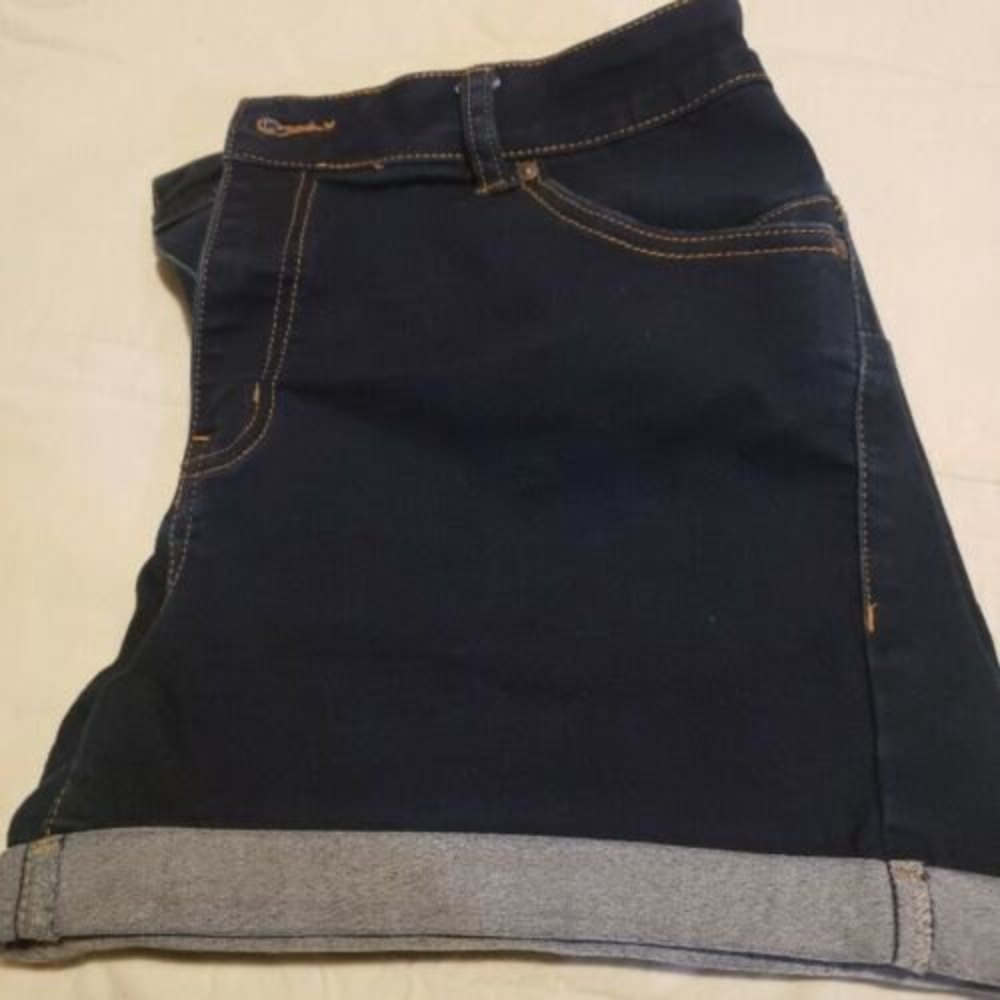 *SOLD* Shorts Size 2xl 2 Pair 1 Black Fringe Short and 1 Dark Blue Cuffed Short